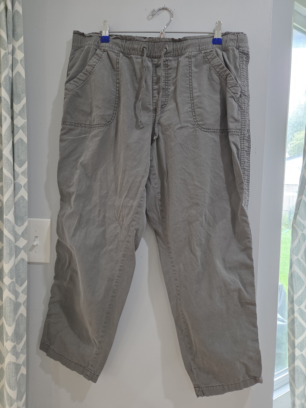 Sonoma Women's Gray Elastic Waist Jogger Pants